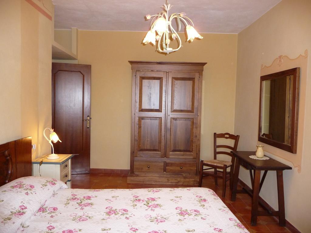 Gasthaus Gli Archi E La Quiete Cortona Zimmer foto